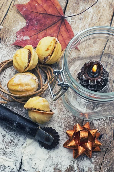 Hausgemachtes Mehl-Dessert mit Kondensmilch — Stockfoto