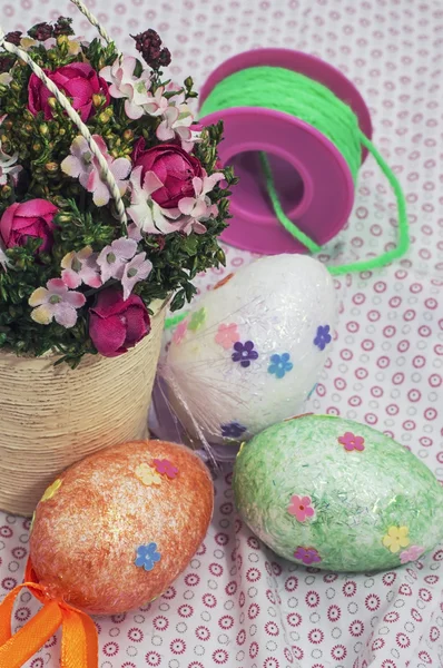 Decoraciones de Pascua de huevos y accesorios de costura —  Fotos de Stock