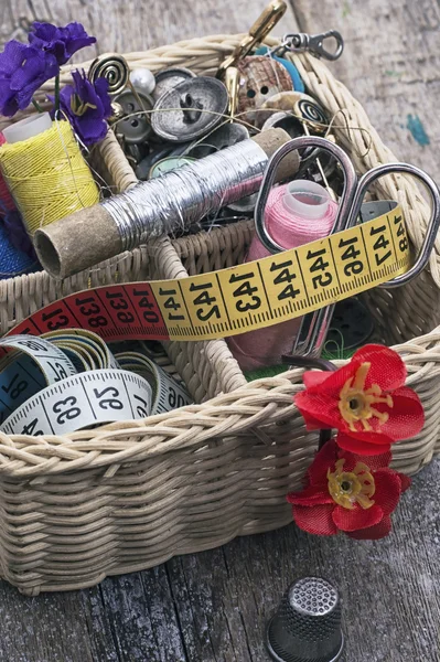 Hulpmiddelen naaien naaien — Stockfoto