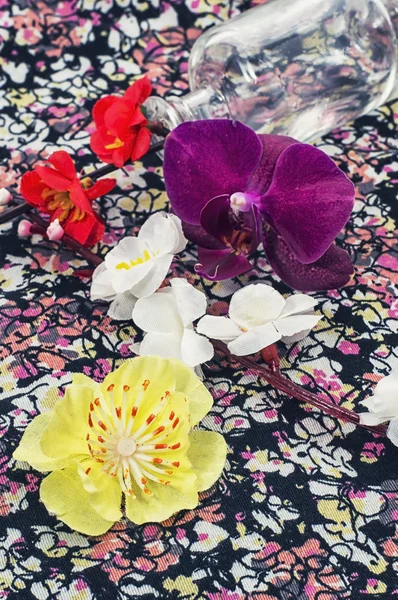 Çiçekli sepet — Stok fotoğraf