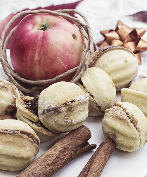 餐后甜点，用于烘烤和苹果的表单 — 图库照片