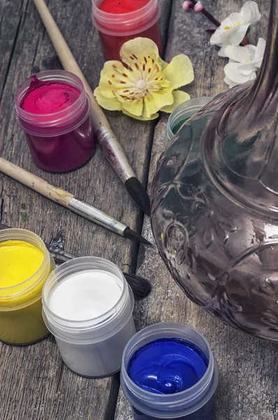 Farbe zum Malen in Dosen — Stockfoto