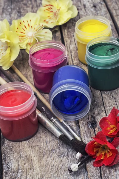 Paint for painting in cans — Stock Photo, Image