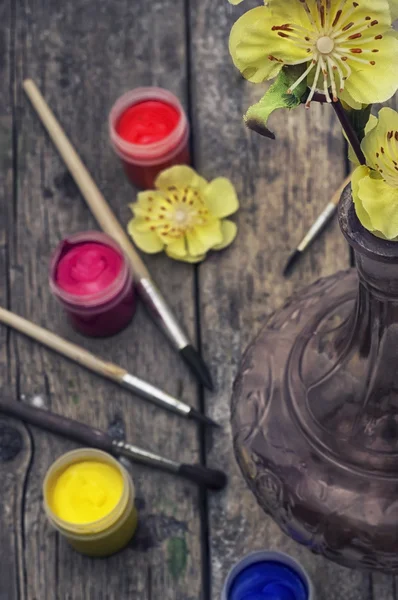 Set di pennelli e vernici per la pittura — Foto Stock