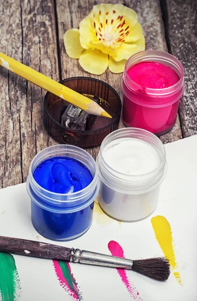 Paints and brushes — Stock Photo, Image