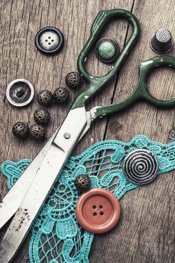 düğmeler ve fermuar