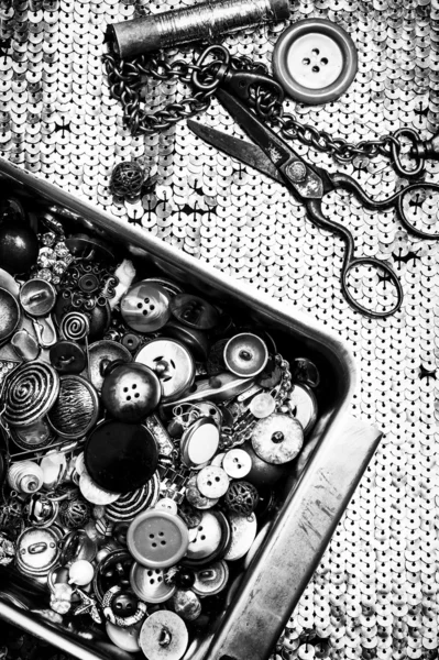 Buttons and sewing tools — Stock Photo, Image