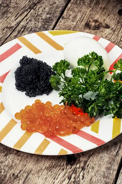 Caviar vermelho e preto — Fotografia de Stock