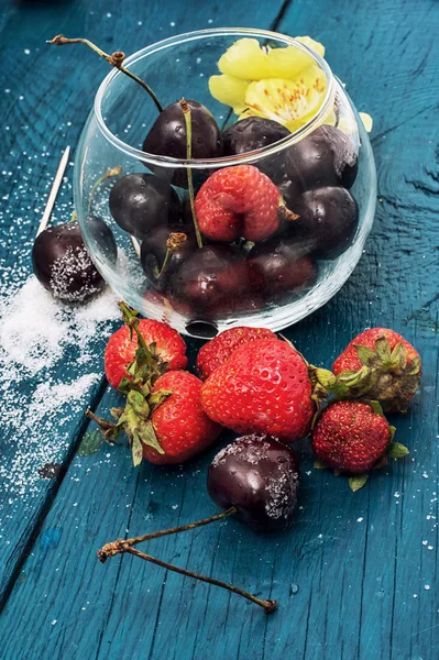 Färsk frukt cherry — Stockfoto