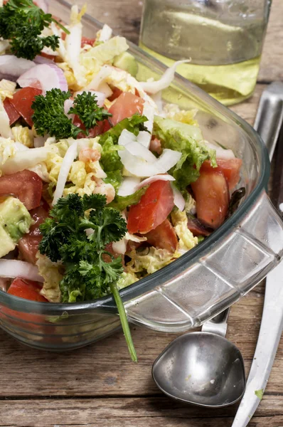 Salada de verduras frescas — Fotografia de Stock