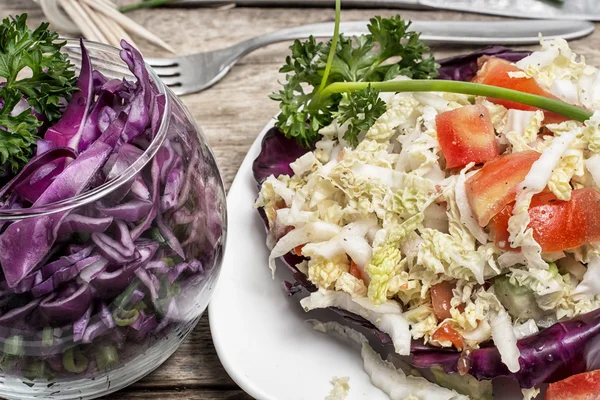 Salad from fresh cabbage — Stock Photo, Image