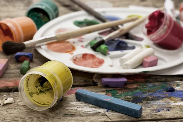 Color paints,crayons and pencils — Stock Photo, Image