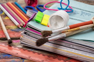 okul öğeleri ve aksesuarları