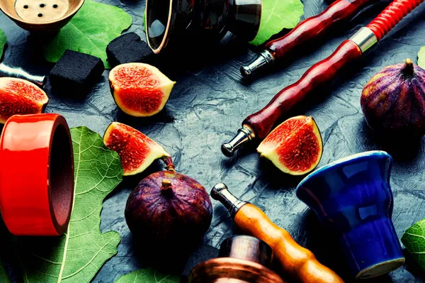 Narguilé Fumeur Oriental Avec Tabac Aux Fruits Narguilé Branché Narguilé — Photo