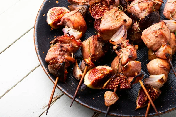 Kip Borst Kebab Met Vijgen Lekkere Bbq Gegrilde Kip Spiesjes — Stockfoto