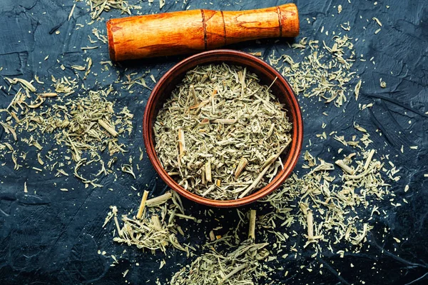 Kruidengeneeskunde Geneeskrachtige Kruiden Mugwort Alsem Een Mortel — Stockfoto