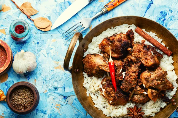 Kruidig Vindaloo Vlees Met Rijst Varkensvlees Gekookt Pittige Knoflooksaus — Stockfoto