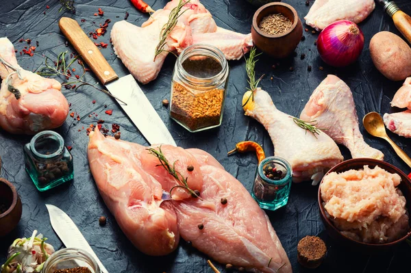 Кусочки Сырого Мяса Птицы Специи Мяса Куриное Мясо — стоковое фото