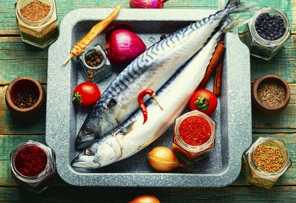 Сырая Рыба Специи Кухонном Столе Морепродукты — стоковое фото