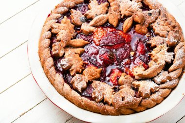 Sonbahar Alman turtası. Taze tesisatlı tart. Meyveli yaz pastası..