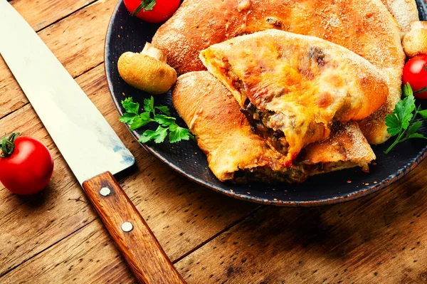 Calzone Closed Pie Vegetable Filling Dish Italian Cuisine — Stock Photo, Image