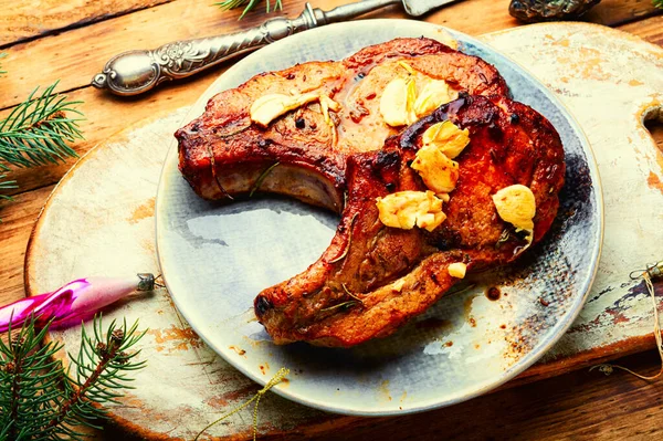 Gebratenes Schweinefleisch Für Den Neujahrstisch Schnitzel Auf Knochen — Stockfoto