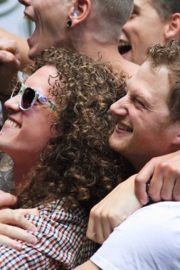 dans ve performans keyfini seyirci