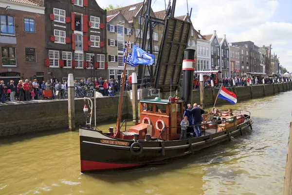 Navio, Jan de Sterke a sair do porto — Fotografia de Stock