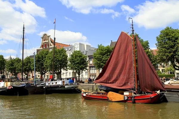 Historic boats in Wolwevershaven harbor — Stok fotoğraf