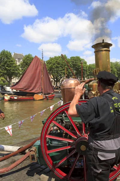 Eski buhar lokomotif wolwevershaven harbor — Stok fotoğraf