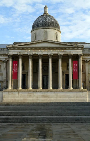 The National Gallery in the early morning light — Stock Photo, Image