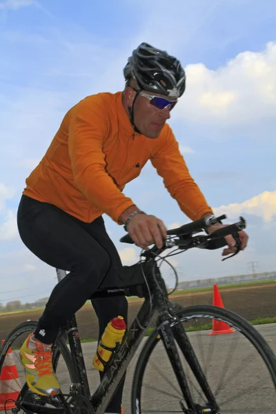 A competitor on the second leg of the dualthlon — Stock Photo, Image