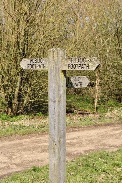 Public footpath sign 1 — Stock Photo, Image