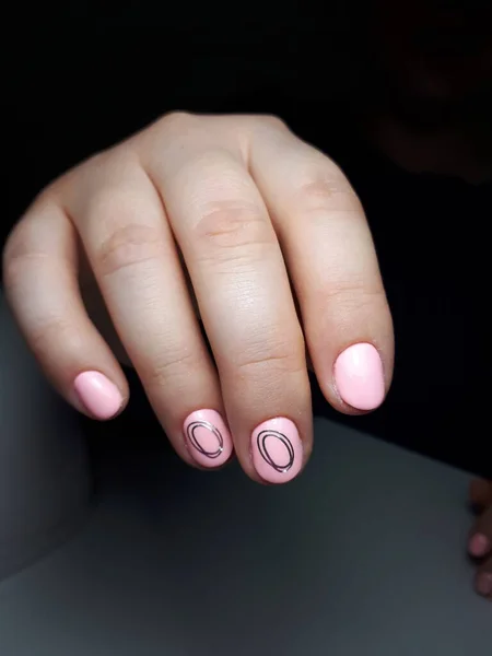 Main Féminine Avec Ongles Soignés — Photo