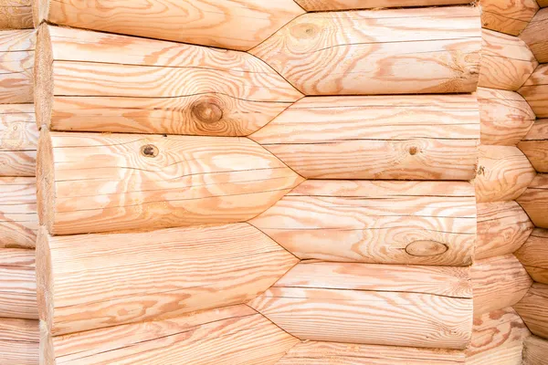 木製ハウゼ。断面化されたログ. — ストック写真