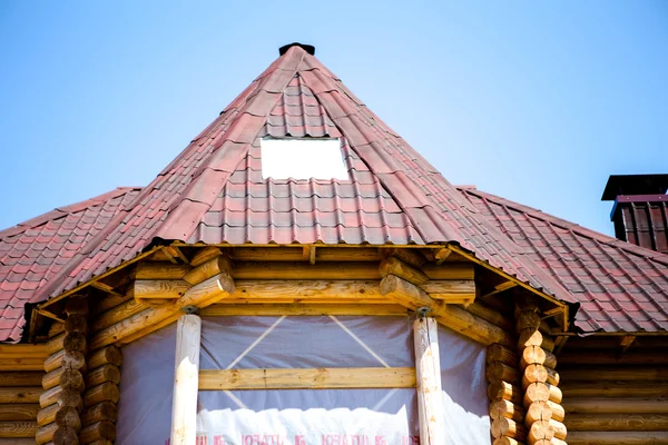木製の不動産の屋根 — ストック写真