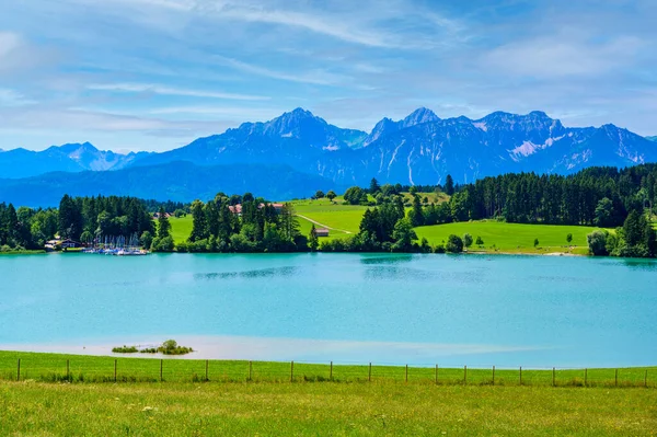 Forggensee Lago Cerca Fuessen Hermosos Paisajes Montaña Los Alpes Allgaeu — Foto de Stock