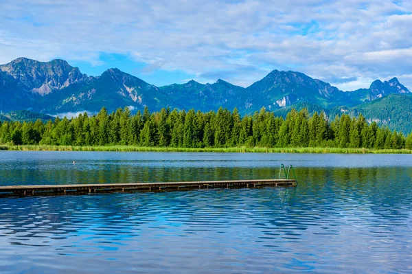 Jezero Hopfensee Fuessen Pohled Alpy Allgaeu Bavorsko Německo Ráj Cestování — Stock fotografie