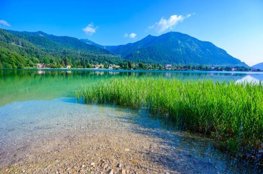 Walchensee Gölü - Herzogstand ve Kochel am dağına yakın - Almanya, Bavyera 'da güzel bir seyahat merkezi