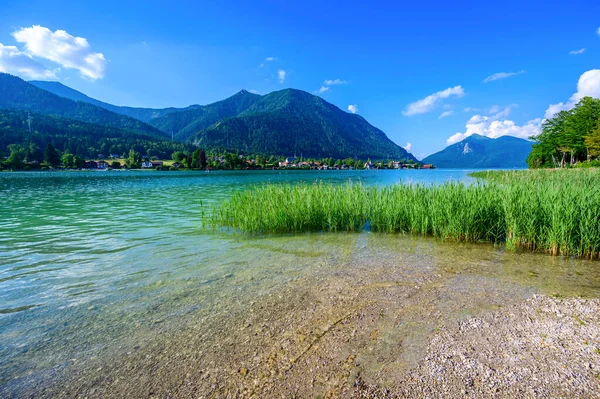 Walchensee Gölü - Herzogstand ve Kochel am dağına yakın - Almanya, Bavyera 'da güzel bir seyahat merkezi