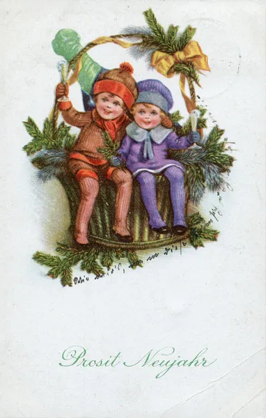 德国-大约 1937年： 复制旧的明信片，表明快乐的孩子们，圣诞节装饰物，大约在 1937年。德语文本： 在新的一年健康! — 图库照片