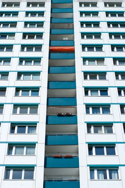 The facade of a multistory building. — Stock Photo, Image