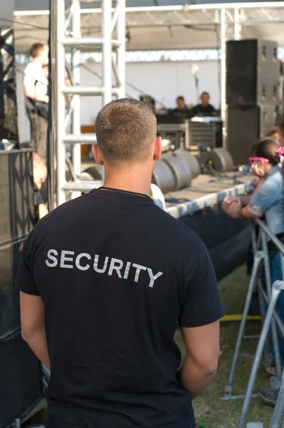 Un oficial de seguridad en el concierto — Foto de Stock