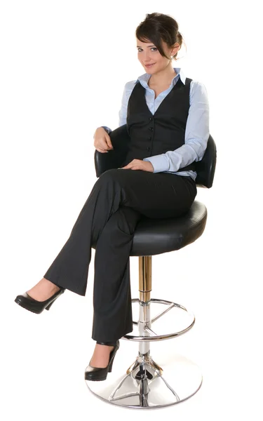 Güzel bir iş kadını sandalyeye — Stok fotoğraf