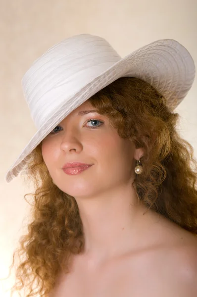 Portrait of a girl in a hat — Stock Photo, Image