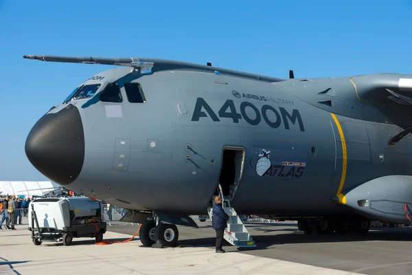 Turboprop military transport aircraft Airbus A400M Atlas — Stock Photo, Image