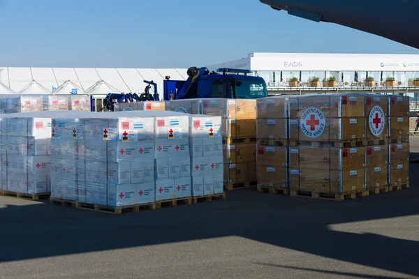 Humanitarian assistance to the German Red Cross — Stock Photo, Image