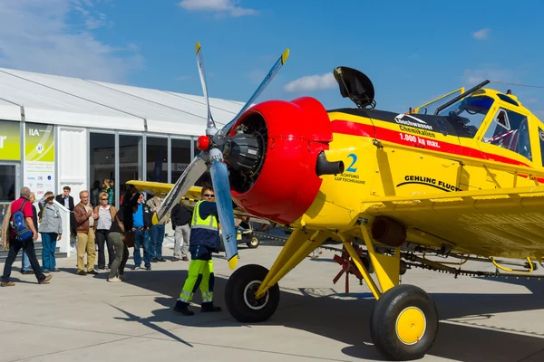 Berlin - 14 września: polski samolotu rolniczego pzl-106 kruk, Międzynarodowa wystawa przemysłu lotniczego "ila berlin air show", 14 wrzesień 2012 w Berlinie, Niemcy — Zdjęcie stockowe