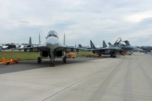 BERLIN - SEPTEMBER 14: Multi-purpose fighter of the Polish Air Force Mikoyan MiG-29, International Aerospace Exhibition "ILA Berlin Air Show", September 14, 2012 — Stock Photo, Image