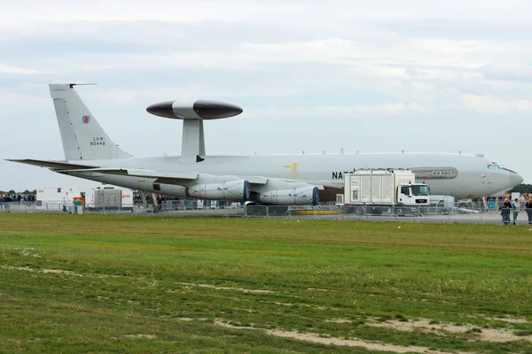 Berlin - szeptember 14-én: boeing e-3 sentry egy korai figyelmeztető és ellenőrző (awacs), nemzetközi aerospace kiállítás "ila berlini air show", szeptember 14-én, 2012 — Stock Fotó